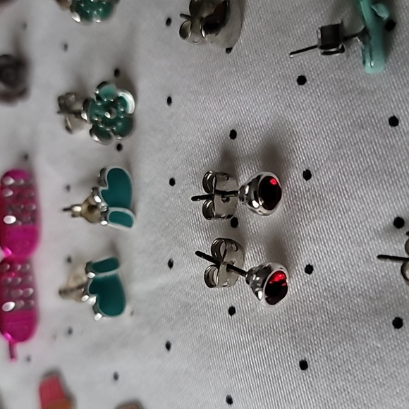 Lot of 30 children's jewellery (7 bracelets, 10 earring sets,7 Rings,4 Pendants) - Picture 6 of 17